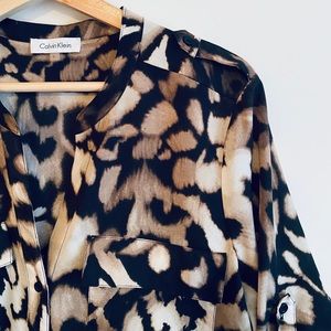 Tiger print Calvin Klein Blouse w breast pockets!